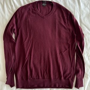 Men's maroon sweater